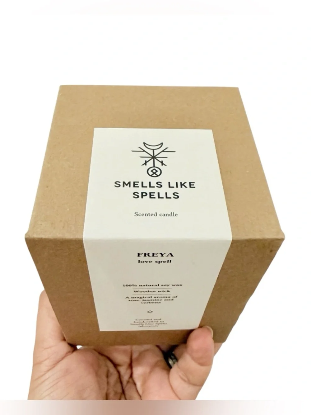 SMELLS LIKE SPELLS Freya Love Spell Green Soy Candle